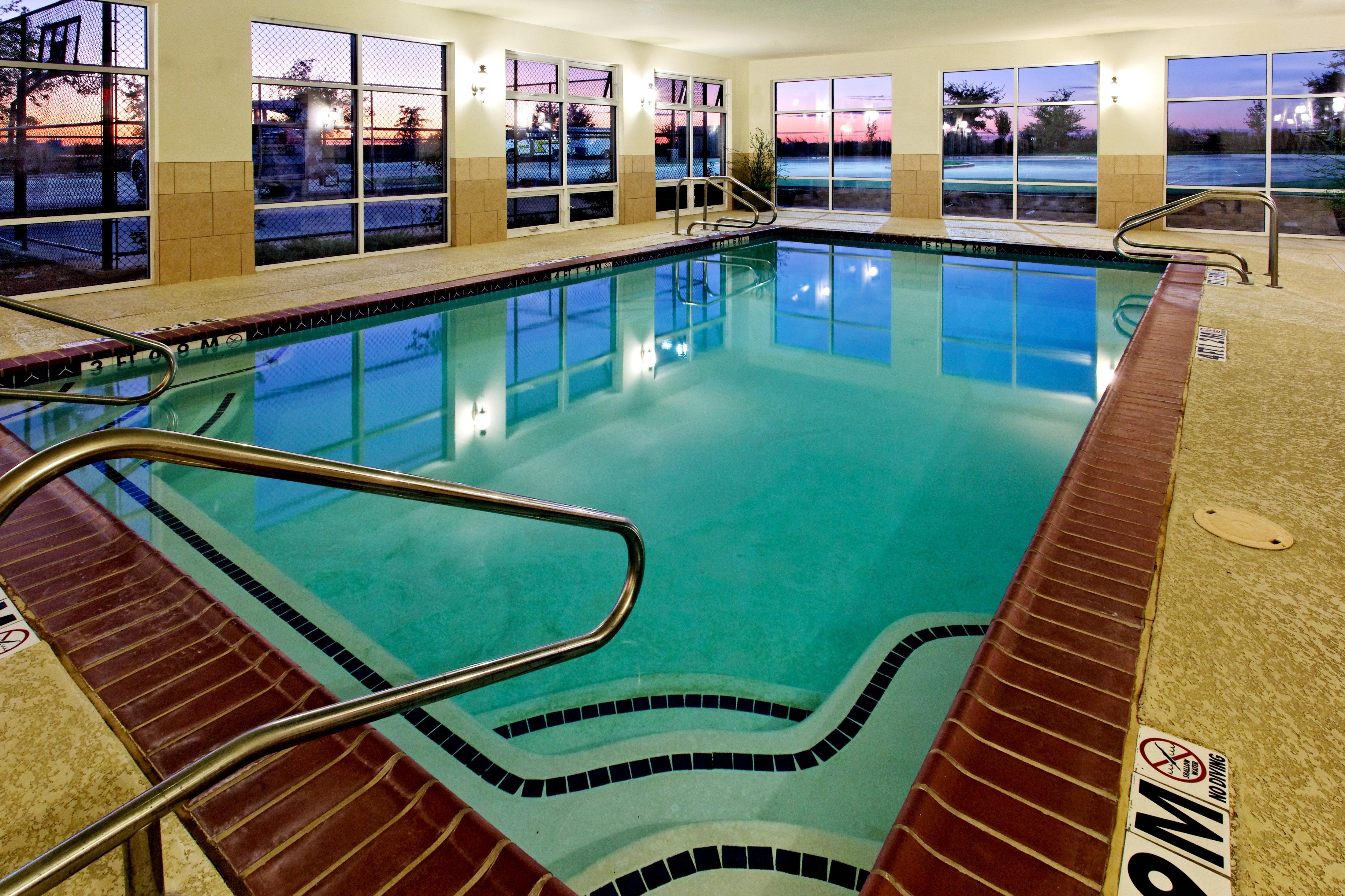 Holiday Inn Express Hotel & Suites Cleburne By Ihg Exteriér fotografie